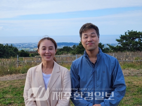 최효준 제주국학원장과 김선주 대표